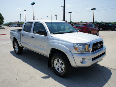 toyota tacoma 2011 silver gasoline 6 cylinders 4 wheel drive automatic 76087