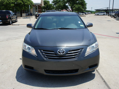 toyota camry 2009 gray sedan le gasoline 4 cylinders front wheel drive automatic 76087