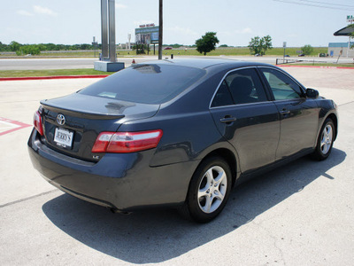 toyota camry 2009 gray sedan le gasoline 4 cylinders front wheel drive automatic 76087