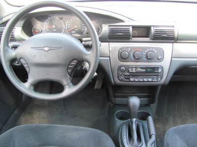 chrysler sebring 2004 silver sedan touring gasoline 6 cylinders front wheel drive automatic 33884