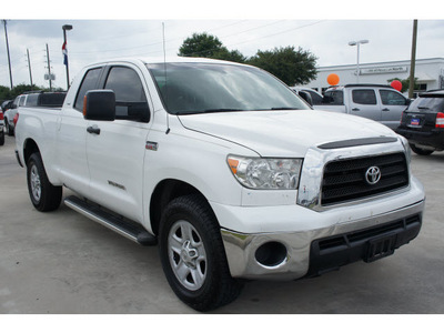 toyota tundra 2007 white sr5 gasoline 8 cylinders rear wheel drive automatic 77090