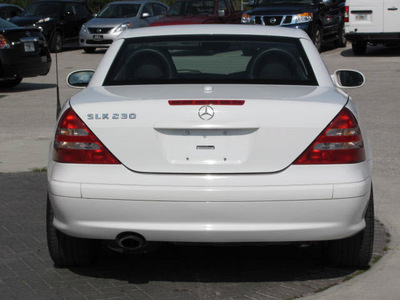 mercedes benz slk230 2001 white gasoline 4 cylinders rear wheel drive automatic 33884