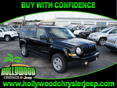 jeep patriot 2012 px8 black clear coat suv sport fwd gasoline 4 cylinders front wheel drive 33021