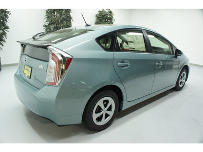 toyota prius 2012 lt green four hybrid 4 cylinders front wheel drive not specified 91731