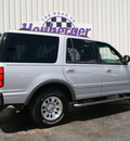 ford expedition 2001 silver clearcoat suv xlt gasoline 8 cylinders 4 wheel drive automatic 80905
