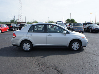 nissan versa 2010 silver sedan gasoline 4 cylinders front wheel drive automatic 19153