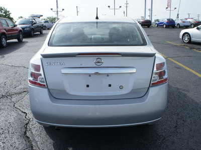 nissan sentra 2011 silver sedan gasoline 4 cylinders front wheel drive automatic 19153