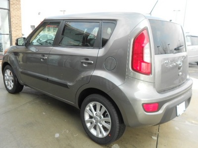 kia soul 2012 silver wagon gasoline 4 cylinders front wheel drive not specified 43228