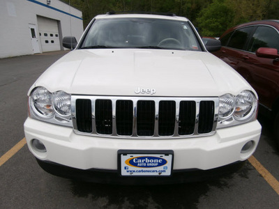 jeep grand cherokee 2007 white suv limited gasoline 8 cylinders 4 wheel drive automatic 13502