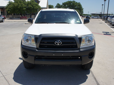 toyota tacoma 2008 white prerunner gasoline 4 cylinders 2 wheel drive 5 speed manual 76087