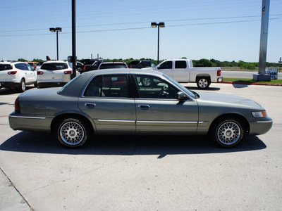 mercury grand marquis 2001 gray sedan gs gasoline 8 cylinders rear wheel drive automatic with overdrive 76087