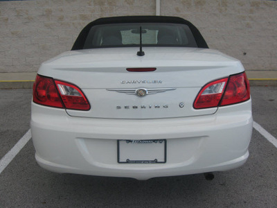 chrysler sebring 2010 white lx gasoline 4 cylinders front wheel drive automatic 45840