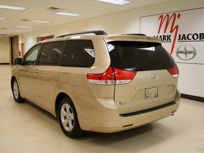 toyota sienna 2011 tan van le 8 passenger gasoline 6 cylinders front wheel drive automatic 27707