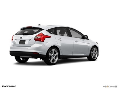 ford focus 2012 hatchback titanium flex fuel 4 cylinders front wheel drive not specified 76205