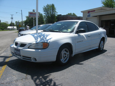 pontiac grand am 2001 white sedan se gasoline 4 cylinders front wheel drive automatic 45840