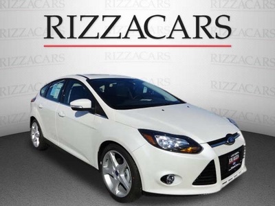 ford focus 2012 white hatchback titanium flex fuel 4 cylinders front wheel drive automatic with overdrive 60546
