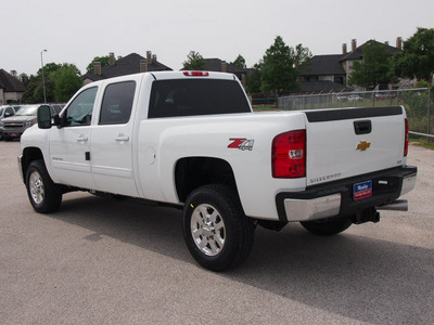 chevrolet silverado 2500hd 2012 white ltz diesel 8 cylinders 4 wheel drive automatic 77090