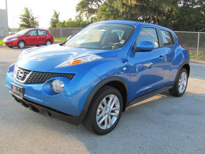 nissan juke 2012 blue s gasoline 4 cylinders front wheel drive automatic 33884