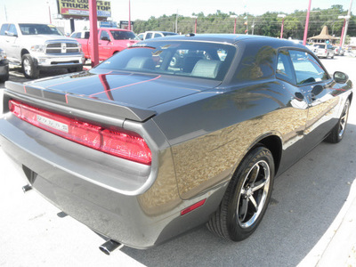 dodge challenger 2010 gray coupe se gasoline 6 cylinders rear wheel drive automatic 34731