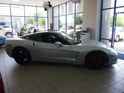 chevrolet corvette 2010 silver coupe gasoline 8 cylinders rear wheel drive 6 speed manual 46168