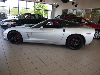 chevrolet corvette 2010 silver coupe gasoline 8 cylinders rear wheel drive 6 speed manual 46168