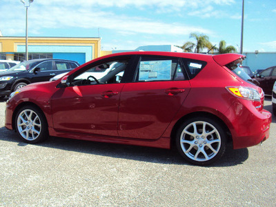 mazda mazda3 2012 red hatchback touring gasoline 4 cylinders front wheel drive 6 speed manual 32901