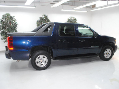chevrolet avalanche 2010 blue suv ls flex fuel 8 cylinders 2 wheel drive automatic 91731