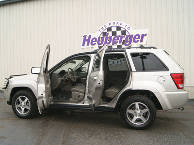 jeep grand cherokee 2007 light graystone suv laredo flex fuel 8 cylinders 4 wheel drive automatic 80905