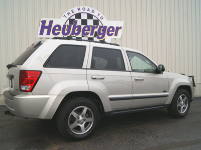 jeep grand cherokee 2007 light graystone suv laredo flex fuel 8 cylinders 4 wheel drive automatic 80905