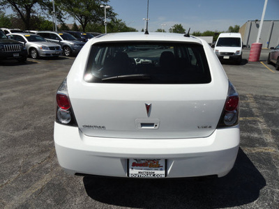 pontiac vibe 2010 white hatchback gasoline 4 cylinders front wheel drive automatic 60443