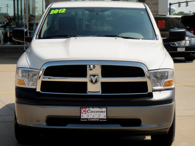 dodge ram 1500 2009 white pickup truck gasoline 8 cylinders 2 wheel drive automatic 62034