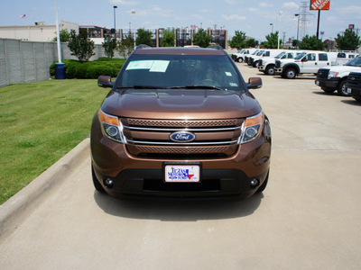 ford explorer 2011 brown suv limited gasoline 6 cylinders 2 wheel drive automatic 76108