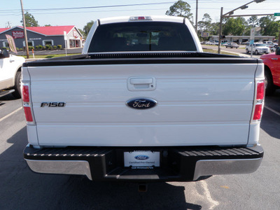 ford f 150 2009 white lariat flex fuel 8 cylinders 4 wheel drive automatic 32401