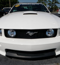 ford mustang 2008 white gt premium gasoline 8 cylinders rear wheel drive 5 speed manual 32401
