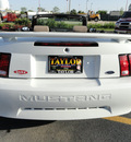 ford mustang 2003 off white gasoline 6 cylinders rear wheel drive automatic 60915