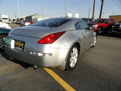nissan 350z 2003 silver coupe gasoline 6 cylinders rear wheel drive automatic 60915