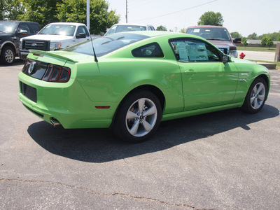 ford mustang 2013 green coupe gasoline 8 cylinders rear wheel drive not specified 46168