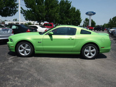 ford mustang 2013 green coupe gasoline 8 cylinders rear wheel drive not specified 46168