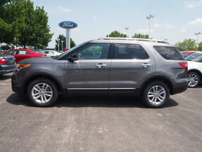 ford explorer 2013 gray suv xlt gasoline 4 cylinders 2 wheel drive 6 speed automatic 46168