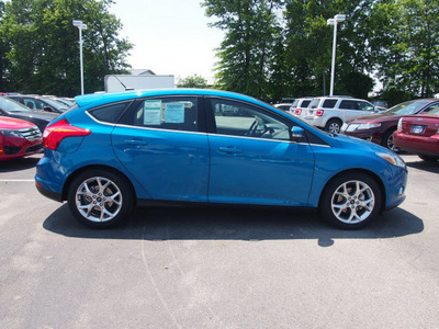 ford focus 2012 blue hatchback sel flex fuel 4 cylinders front wheel drive not specified 46168