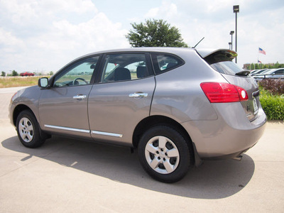 nissan rogue 2011 lt  gray gasoline 4 cylinders all whee drive automatic with overdrive 76018