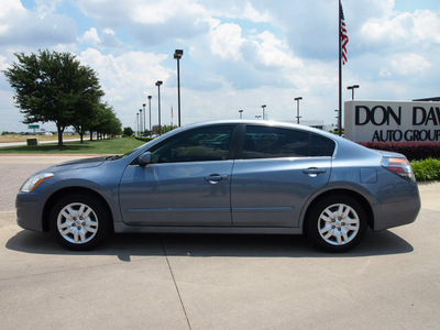 nissan altima 2011 gray sedan 2 5 s gasoline 4 cylinders front wheel drive automatic 76018