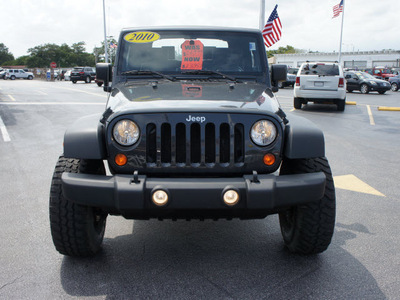 jeep wrangler 2010 dk  gray suv sport gasoline 6 cylinders 4 wheel drive 6 speed manual 33021