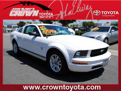 ford mustang 2009 white coupe v6 deluxe gasoline 6 cylinders rear wheel drive automatic 91761