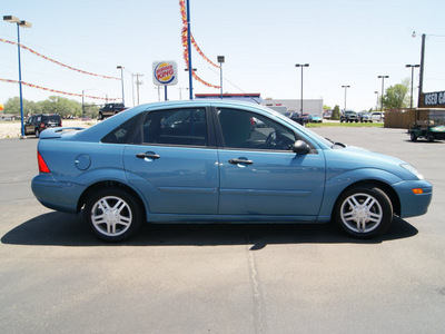 ford focus 2001 light sapphire blue sedan se gasoline 4 cylinders front wheel drive automatic 80911