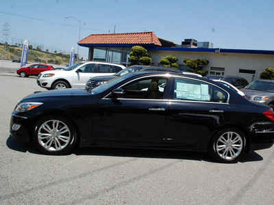 hyundai genesis 2012 black sedan 3 8l v6 gasoline 6 cylinders rear wheel drive automatic 94010