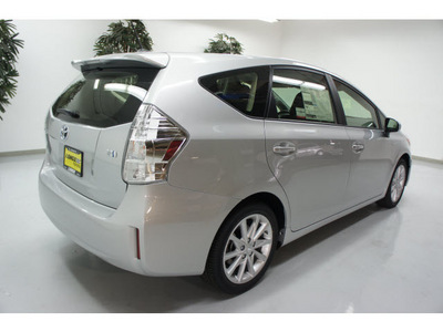 toyota prius v 2012 silver wagon five hybrid 4 cylinders front wheel drive automatic 91731