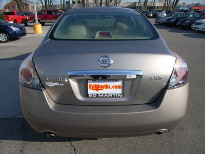 nissan altima 2011 lt  brown sedan 4dr sdn i4 2 5s cvt gasoline 4 cylinders front wheel drive automatic 46219