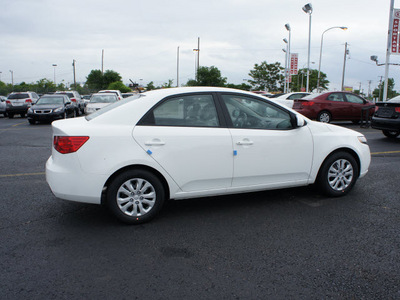 kia forte 2012 clear white sedan lx gasoline 4 cylinders front wheel drive automatic 19153