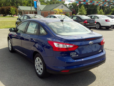 ford focus 2012 blue sedan se flex fuel 4 cylinders front wheel drive 6 speed automatic 62863